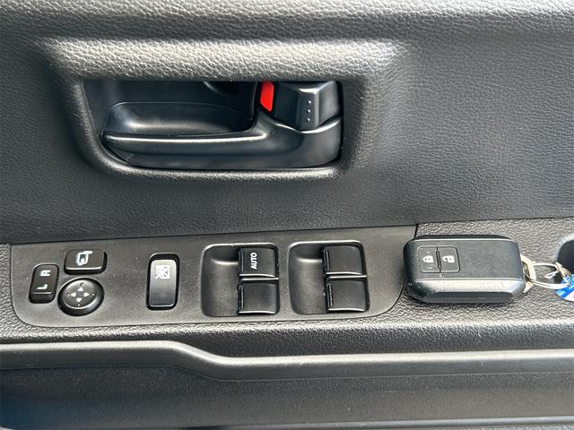 パワーウィンドウ２年間保証ですので安心です。