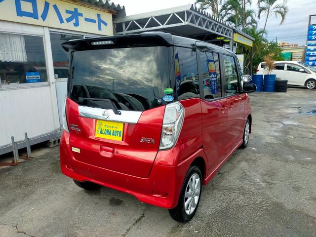 車内のクリーニングは、特に気を付けてやっています、中古車ですが、清潔感溢れる車にするために。