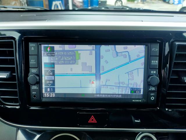 ナビ、テレビ付き。