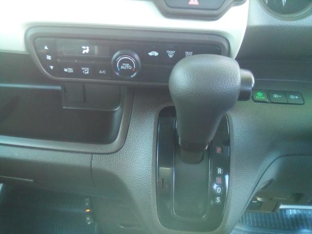 オートエアコン２年間保証ですので安心です。