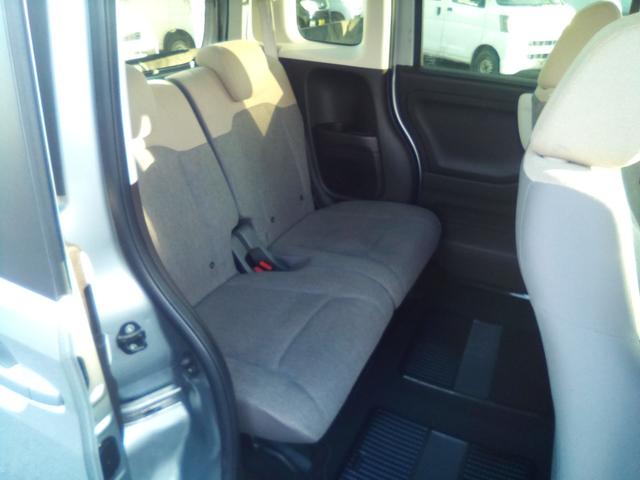 リアシートクリーニング済みです。ゆっつたりです。