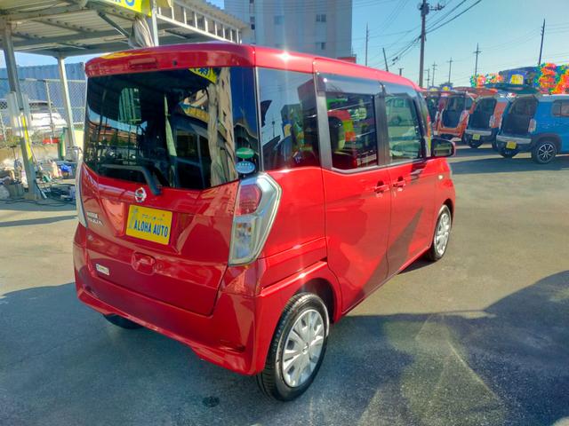 車内のクリーニングは、特に気を付けてやっています、中古車ですが、清潔感溢れる車にするために。