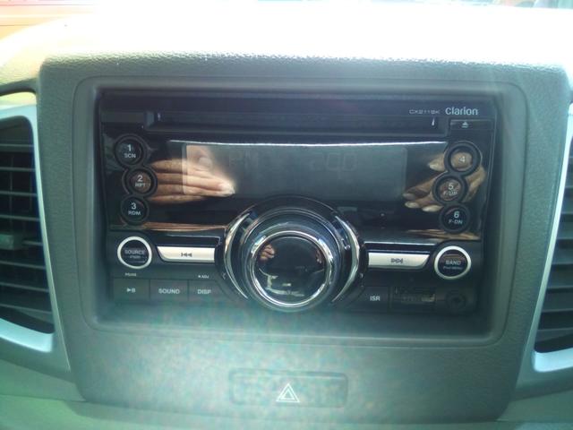 ＣＤ　ＡＭＦＭラジオチューナー　ＵＳＢ。ブルートゥース等使えオーディオに交換出来ますが、少し？お金がかかります。