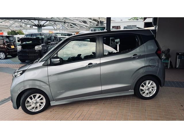 事故車は絶対売りません！！いつも元気ハツラツ社長と陽気な専務を筆頭にクルマに関するサービスは全てお受け致します！