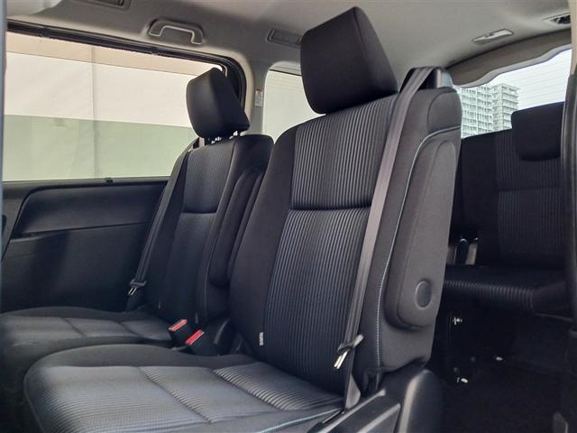 ヴォクシー ＺＳ　フルセグ　メモリーナビ　ＤＶＤ再生　ミュージックプレイヤー接続可　バックカメラ　衝突被害軽減システム　ＥＴＣ　両側電動スライド　ＬＥＤヘッドランプ　ウオークスルー　乗車定員７人　３列シート　記録簿（18枚目）