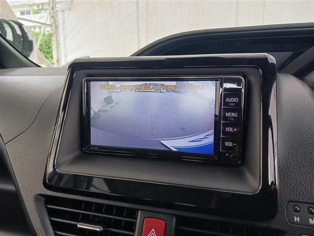 ヴォクシー Ｘ　メモリーナビ　ミュージックプレイヤー接続可　バックカメラ　衝突被害軽減システム　ＥＴＣ　両側電動スライド　ＬＥＤヘッドランプ　乗車定員８人　３列シート　アイドリングストップ（30枚目）