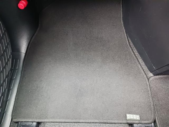 ヴォクシー Ｘ　メモリーナビ　ミュージックプレイヤー接続可　バックカメラ　衝突被害軽減システム　ＥＴＣ　両側電動スライド　ＬＥＤヘッドランプ　乗車定員８人　３列シート　アイドリングストップ（37枚目）