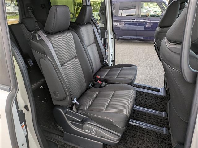 ヴォクシー ハイブリッドＺＳ　煌ＩＩ　フルセグ　メモリーナビ　ＤＶＤ再生　ミュージックプレイヤー接続可　後席モニター　バックカメラ　衝突被害軽減システム　ＥＴＣ　ドラレコ　両側電動スライド　ＬＥＤヘッドランプ　乗車定員７人　３列シート（11枚目）