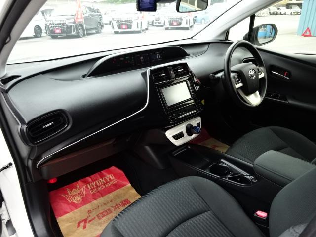 プリウス Ｓ　走行３万３千キロ　トヨタセーフティーセンス　ＳＤナビ　フルセグＴＶ　ＤＶＤ　ブルートゥース　前後ドライブレコーダー　ＥＴＣ　バックカメラ　ＬＥＤヘッドライト　純正アルミ　クルーズコントロール（19枚目）