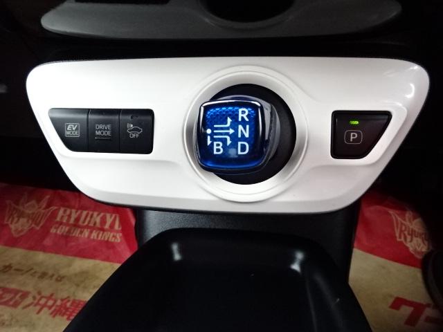 プリウス Ｓ　走行３万３千キロ　トヨタセーフティーセンス　ＳＤナビ　フルセグＴＶ　ＤＶＤ　ブルートゥース　前後ドライブレコーダー　ＥＴＣ　バックカメラ　ＬＥＤヘッドライト　純正アルミ　クルーズコントロール（29枚目）