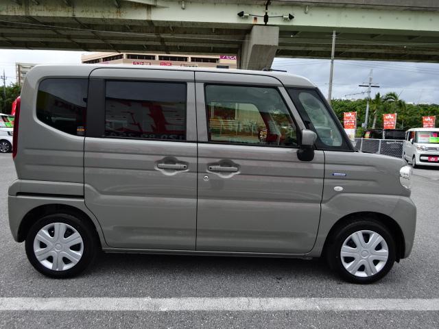 スペーシア ハイブリッドＸ　走行２千キロ　レーダーブレーキサポート　フロアマット　ワイドバイザー　サビ止め施工付き　ＬＥＤヘッドライト　両側パワースライドドア　前後クリアランスソナー　リアサーキュレーター　後席オットマン（4枚目）