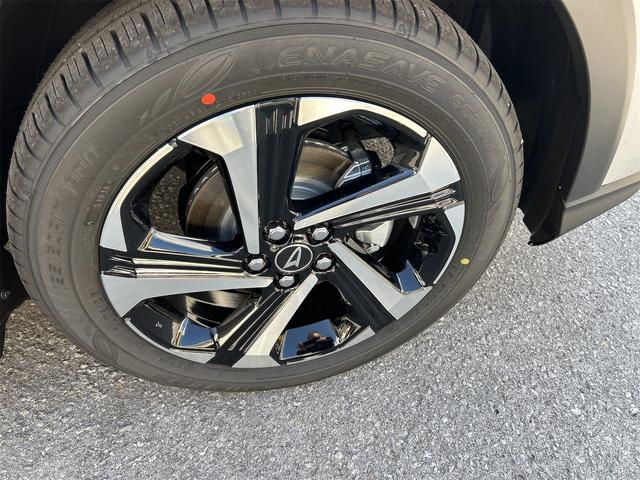 ロッキー プレミアムＧ　ＨＥＶ　届出済未使用車　パノラマモニター付９インチスマホ連携ディスプレイ　アンダーコート　ワイドバイザー　フロアマット　メッキナンバーフレーム（19枚目）