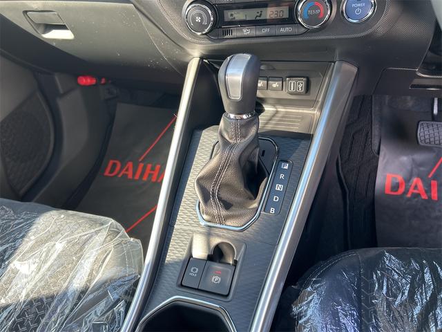 ロッキー プレミアムＧ　ＨＥＶ　届出済未使用車　パノラマモニター付９インチスマホ連携ディスプレイ　アンダーコート　ワイドバイザー　フロアマット　メッキナンバーフレーム（26枚目）