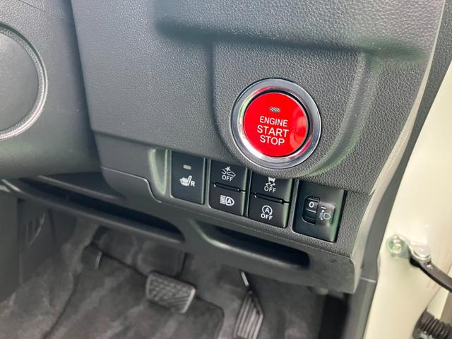 まったく同じお車に出会うことはもう出来ません！少しでも気になるお車がありましたら、メールでもお電話でもいいのでお問い合わせ下さい♪