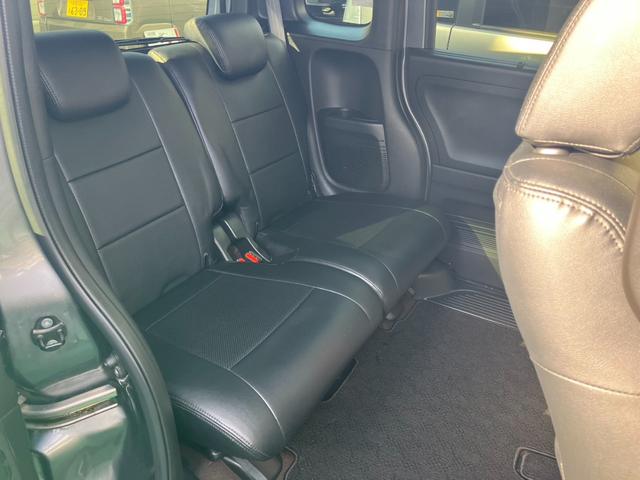 後部座席を倒せば広い荷室を確保できます！大きな買い物をした時も安心して運べますね♪