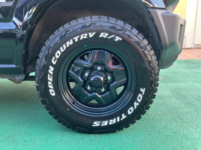 アルミホイールじゃなくて鉄チンホイールにホワイトレター！山登り行きたくなりますね〜クロカンデビューにもいいかも！