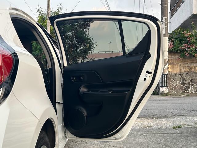 アクア Ｓ　本土仕入れ車　１年保証　走行６．４万ｋｍ　禁煙車　バックカメラ　ＢｌｕｅｔｏｏｔｈＡｕｄｉｏ　ハンズフリー（51枚目）
