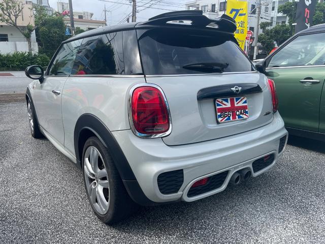 ＭＩＮＩ ジョンクーパーワークス　ＥＴＣ　ＬＥＤテールランプ　リアスポイラー　純正アルミ　スペアキー（5枚目）