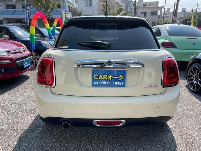 ＭＩＮＩ クーパー　５人乗り　４ドアクーパー　バックカメラ付き（6枚目）