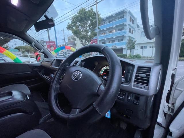 ハイエースワゴン ＧＬ　パワースライドドア　ナビ　ＴＶ　バックカメラ　ドライブレコーダー　アルミホイール（10枚目）