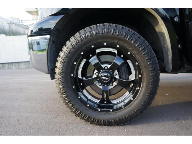 ダブルキャブ 8V 4WD トノカバー オートステップ 社外ナビ 前方カメラ キーレス 1ナンバー登録(19枚目)