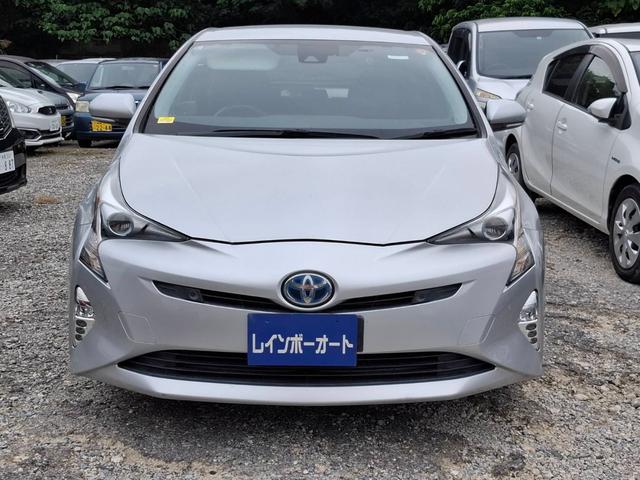 プリウス Ａ　純正ナビ、Ｂｌｕｅｔｏｏｔｈ、フルセグＴＶ（走行中ＯＫ）ヘッドアップディスプレイ、バックカメラ、フォグランプ、自動ワイパー、純正シートカバー、コーナーセンサー１２個、自動ポール、レーダー取締探知機（2枚目）