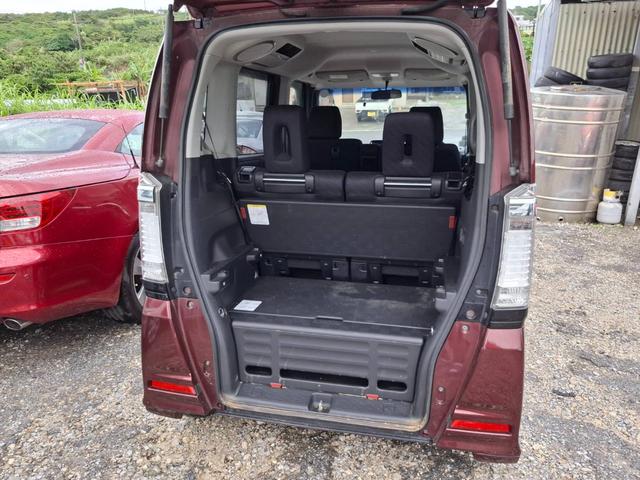 N-BOX+カスタム G SSパッケージ スマートキーx2・フルセグTVナビ&バックカメラ&ブルートゥース・ステアリングスイッチ・両側パワースライドドア・純正エアロ&アルミ&フォグ・リヤ天井スピーカー・記録簿&取説・禁煙車(6枚目)