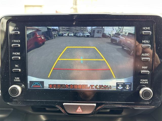 ヤリス ハイブリッドＺ　９インチオーディオ　バックモニター　純正エアロ　ブルートゥースオーディオ　ＥＴＣ　ＵＳＢ　トヨタセーフティーセンス　車線逸脱警報　１５インチアルミホイル　コーナーセンサー（7枚目）