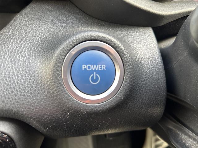 ヤリス ハイブリッドＺ　９インチオーディオ　バックモニター　純正エアロ　ブルートゥースオーディオ　ＥＴＣ　ＵＳＢ　トヨタセーフティーセンス　車線逸脱警報　１５インチアルミホイル　コーナーセンサー（10枚目）