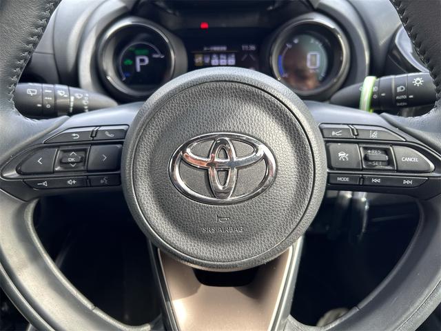 ヤリス ハイブリッドＺ　９インチオーディオ　バックモニター　純正エアロ　ブルートゥースオーディオ　ＥＴＣ　ＵＳＢ　トヨタセーフティーセンス　車線逸脱警報　１５インチアルミホイル　コーナーセンサー（11枚目）