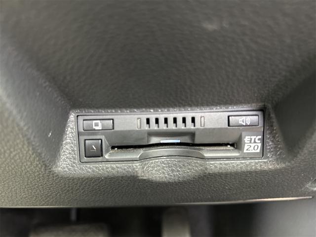 ヤリス ハイブリッドＺ　９インチオーディオ　バックモニター　純正エアロ　ブルートゥースオーディオ　ＥＴＣ　ＵＳＢ　トヨタセーフティーセンス　車線逸脱警報　１５インチアルミホイル　コーナーセンサー（13枚目）
