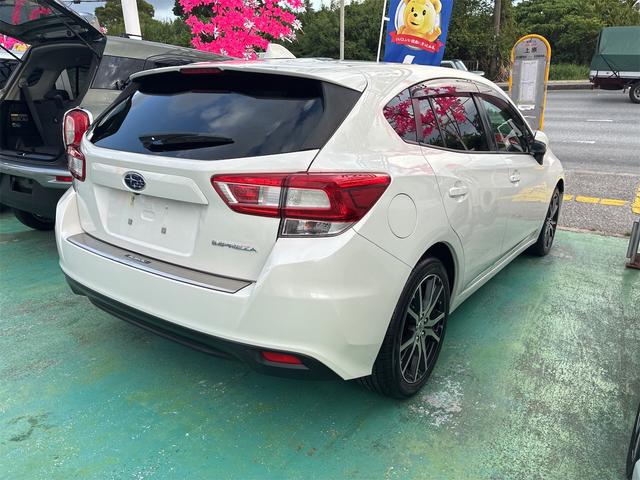 青い看板が目印です。グーネット沖縄より無料通話あります。００７８－６０４５－６６１０