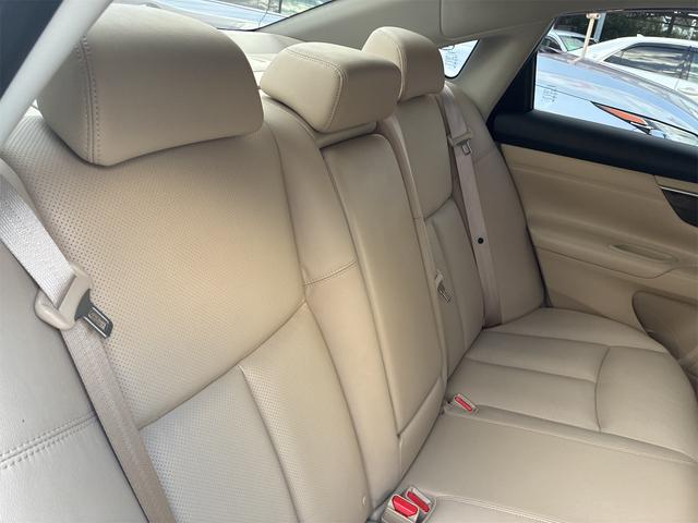 車のことならオートショップＦＲＩＥＮＤＹまで♪毎週水曜日は定休日です。