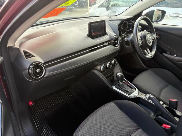 デミオ 13Sツーリング ナビ TV DVD Bluetooth 全方位モニター 衝突軽減ブレーキ(12枚目)