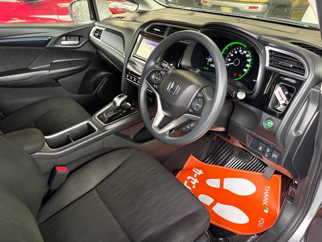 シャトル ハイブリッド　ホンダセンシング　ナビ　Ｂｌｕｅｔｏｏｔｈ　バックカメラ　衝突軽減ブレーキ（8枚目）