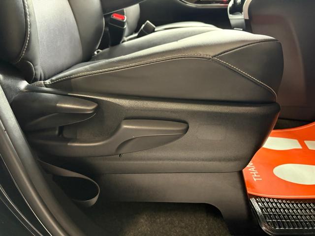 エスクァイア Gi ナビ TV DVD Bluetooth バックカメラ 両側電動スライドドア 衝突軽減ブレーキ(16枚目)