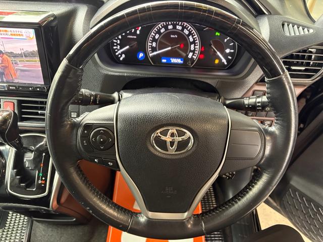 エスクァイア Gi ナビ TV DVD Bluetooth バックカメラ 両側電動スライドドア 衝突軽減ブレーキ(18枚目)