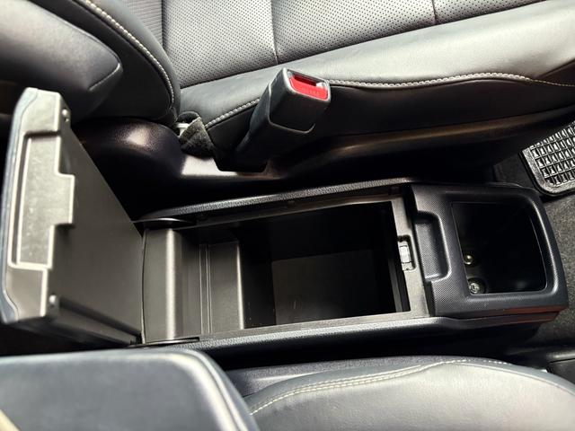 エスクァイア Gi ナビ TV DVD Bluetooth バックカメラ 両側電動スライドドア 衝突軽減ブレーキ(24枚目)