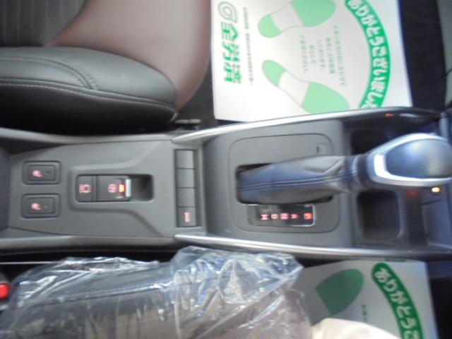 フロンクス ベースグレード　全方位モニター付メモリーナビ　スズキコネクト　衝突被害軽減ブレーキ　３６０度ドライブレコーダー　ＥＴＣ車載器　ＱＩ置くだけ充電　クルーズコントロール　試乗車ＵＰ　禁煙車　新車保証継承（15枚目）