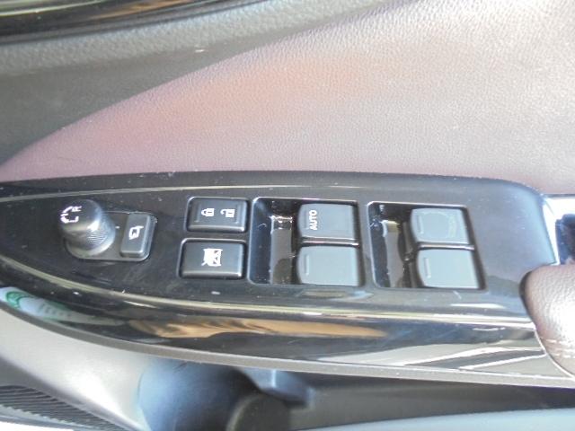 フロンクス ベースグレード　全方位モニター付メモリーナビ　スズキコネクト　衝突被害軽減ブレーキ　３６０度ドライブレコーダー　ＥＴＣ車載器　ＱＩ置くだけ充電　クルーズコントロール　試乗車ＵＰ　禁煙車　新車保証継承（22枚目）