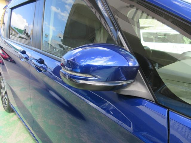 フリードハイブリッド ハイブリッド・ＥＸ　ホンダセンシング　６人乗り　スマートキー　ＰＵＳＨスタート　両側パワースライドドア　純正９ｉｎｃメモリーナビ　後席用フリップダウンモニター　フルセグＴＶ　バックカメラ　スマホ接続対応（17枚目）