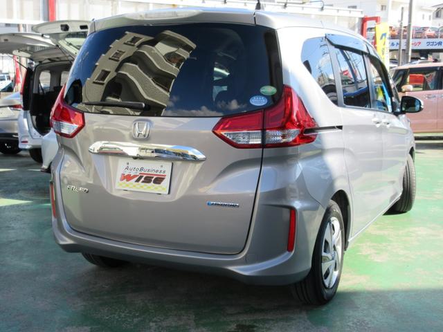 フリードハイブリッド ハイブリッド・Ｇホンダセンシング　６人乗り　スマートキー　ＰＵＳＨスタート　両側パワースライドドア　純正メモリーナビ　ワンセグＴＶ　バックカメラ　スマホ接続対応（4枚目）