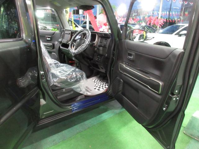 ＥＴＣ・アイドリングストップ・クルーズコントロール・運転席、助手席、サイド、カーテンエアバッグ他、オプション多数のバージョン２仕様！