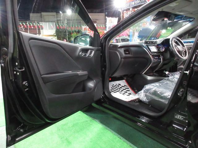 グレイス ハイブリッドＥＸ　・純正ナビ＆フルセグ・ＬＥＤライト・バックカメラ・ハーフレザー・エアロＶｒ禁煙車・屋根下保管車の実走１０，０８０ｋｍ！（28枚目）