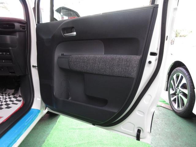 シエンタ ハイブリッドＺ　・ナビ＆Ｂｌｕｅｔｏｏｔｈ・ＬＥＤライト・バックカメラ・ツインパワードア　実走９，０４０ｋｍの屋根下保管車！（8枚目）