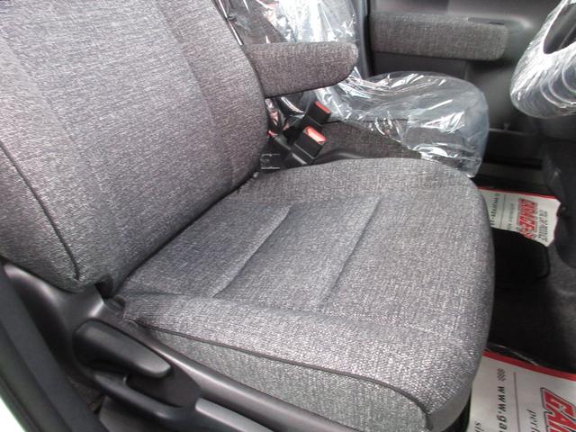 シエンタ ハイブリッドＺ　・ナビ＆Ｂｌｕｅｔｏｏｔｈ・ＬＥＤライト・バックカメラ・ツインパワードア　実走９，０４０ｋｍの屋根下保管車！（14枚目）