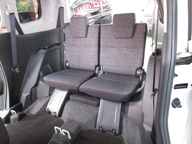 シエンタ ハイブリッドＺ　・ナビ＆Ｂｌｕｅｔｏｏｔｈ・ＬＥＤライト・バックカメラ・ツインパワードア　実走９，０４０ｋｍの屋根下保管車！（41枚目）