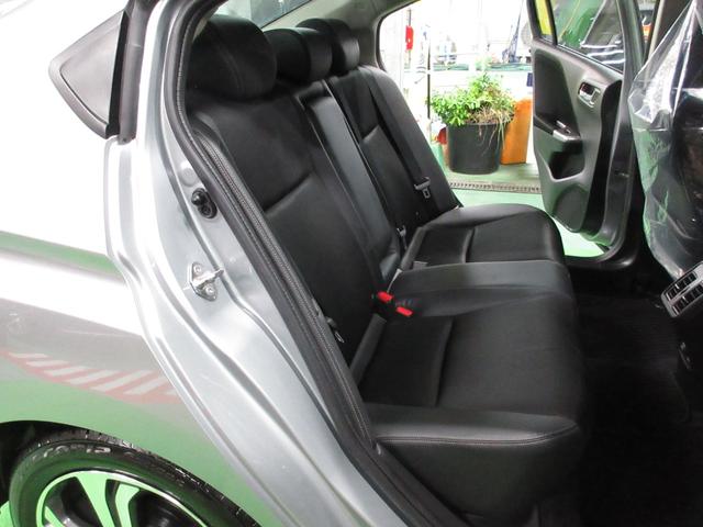 グレイス ハイブリッドEX ・純正ナビ&フルセグ・LEDライト・バックカメラ・ハーフレザー・前後ドラレコVr禁煙車の実走42,440km(26枚目)