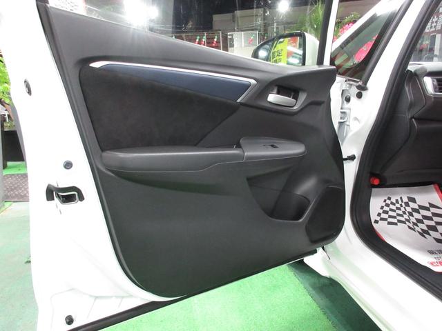 シャトル ハイブリッドXスタイルエディション ・純正ナビ&フルセグ・LEDライト・バックカメラ・ハーフレザー禁煙車の実走17,730km(39枚目)