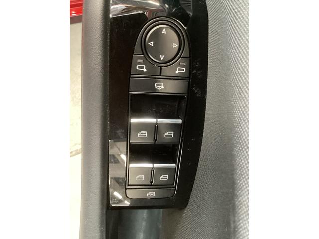 ＭＡＺＤＡ３ファストバック ２０Ｓ　ブラック・トーン・エディション　１年保証付き　３６０°ビュー　バックカメラ　メモリー機能付きパワーシート　ワンオーナー　マツダ認定中古車（23枚目）